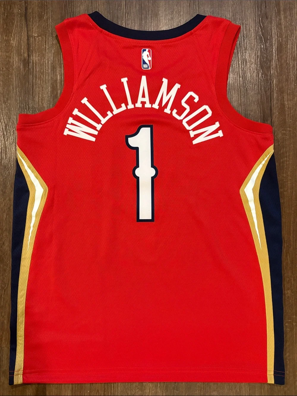 Jordan New Orleans pelicans men’s medium Zion Williamson Jersey